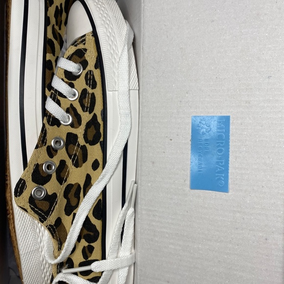 Queen George low top leopard print sneakers - Picture 3 of 8